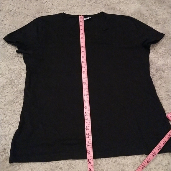 NWOT Black V-neck - Picture 3 of 5